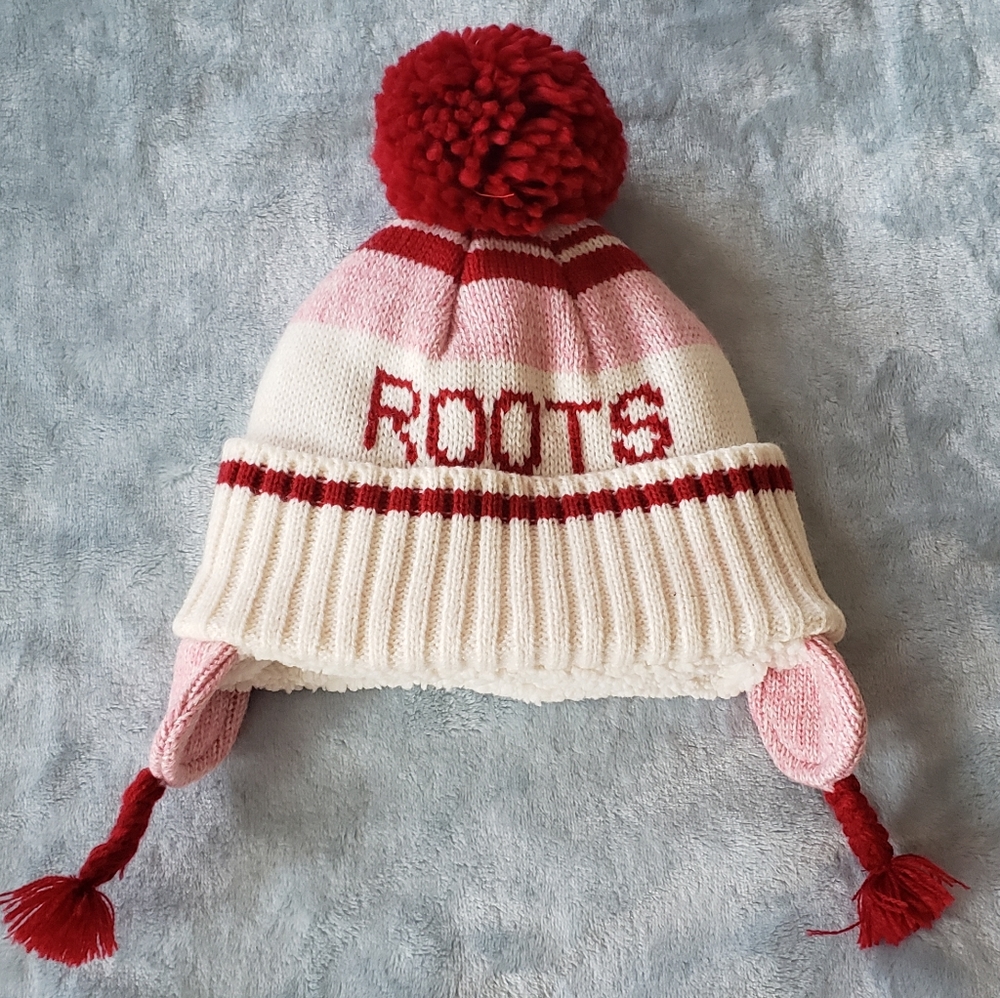 Roots Girl's Sherpa lined winter hat  3-5 years